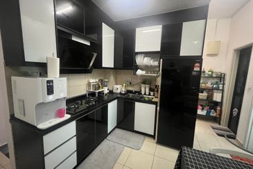 Rumah Cantik Kantan Permai Townhouse 3 Bilik Taman Kantan Permai Kajang