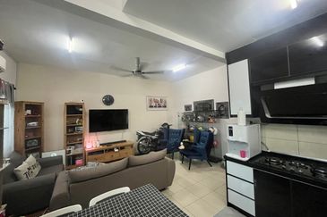 Rumah Cantik Kantan Permai Townhouse 3 Bilik Taman Kantan Permai Kajang