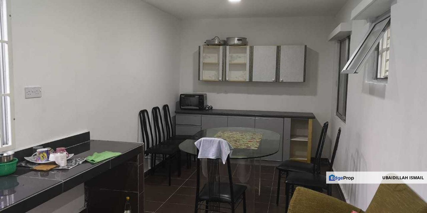 GATED & GUARDED Rumah Teres Corner Lot Taman Kayangan Pelangi Heights, Negeri Sembilan, Mantin