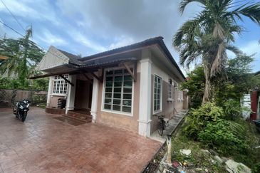 Taman Mawar Chicha Kubang Kerian Rumah Banglo Setingkat Freehold