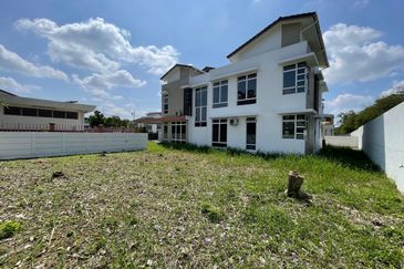 Bandar Tun Hussein Onn