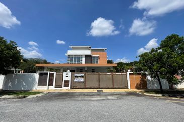 Bandar Tun Hussein Onn