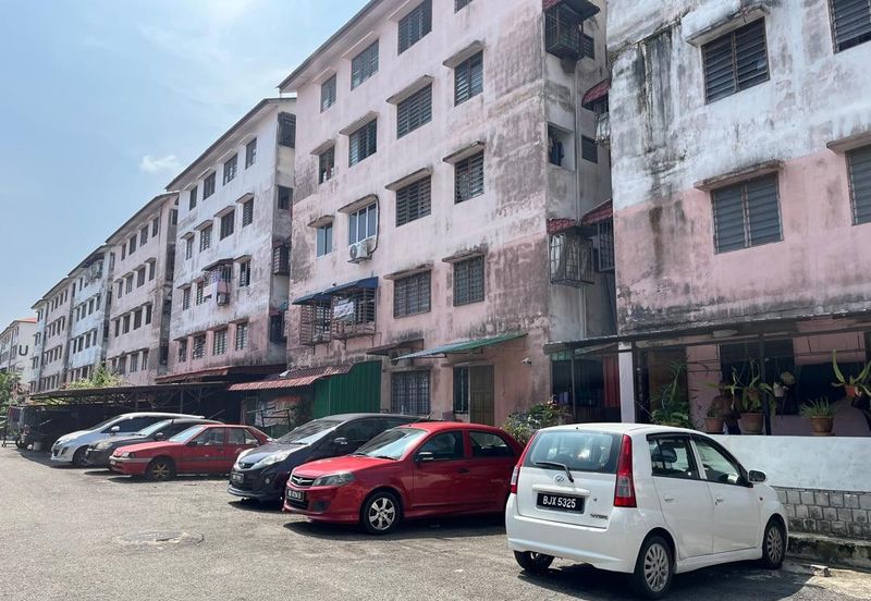 Pangsapuri Baiduri, Bandar Tasik Kesuma