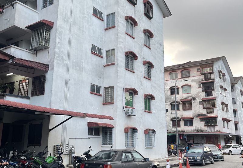 Taman Setia Balakong