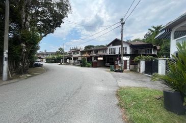 Rumah Teres 2 Tingkat Lot Tepi Taman Melawati Kuala Lumpur Untuk Dijual