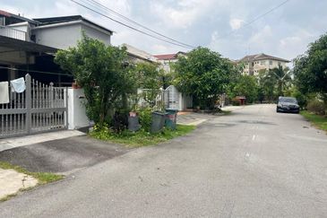 Jalan Bukit Cantik 2