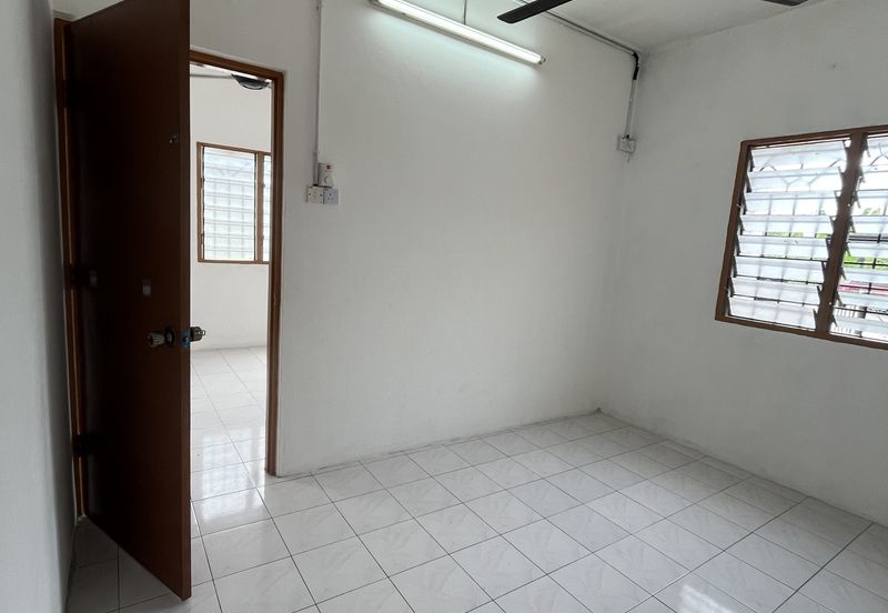 TAMAN PINGGIRAN SAUJANA