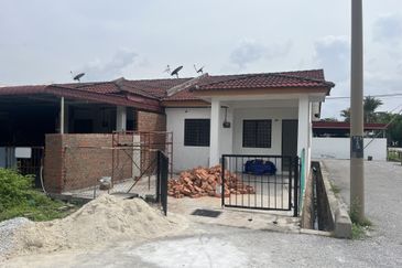 TAMAN PINGGIRAN SAUJANA