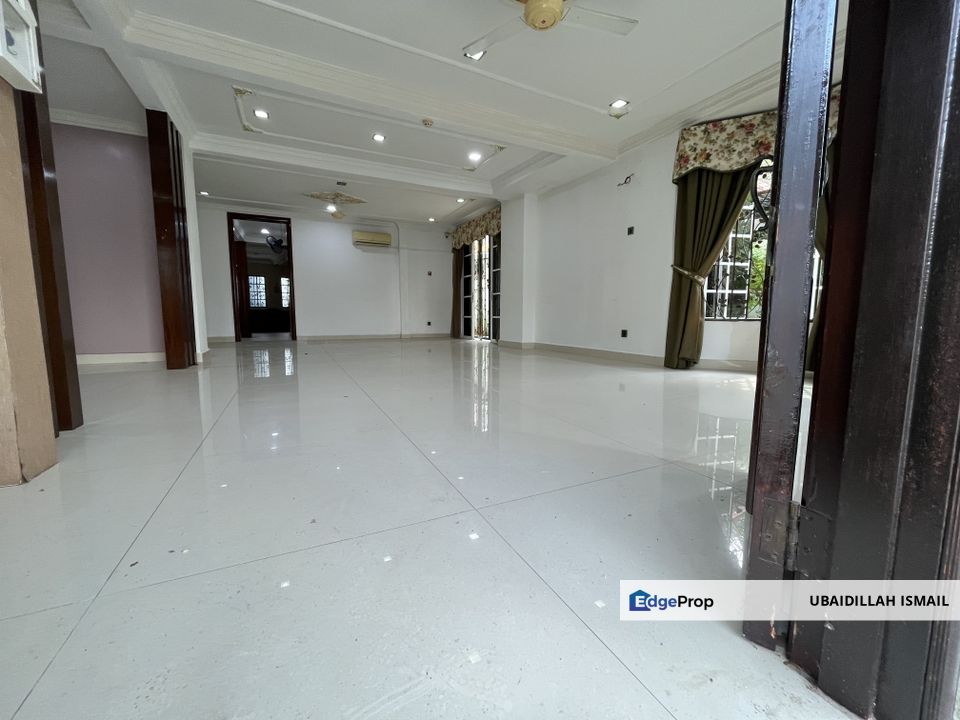 Bandar Baru Bangi Seksyen 7 Rumah Teres 2 Tingkat Tepi Untuk Dijual Depan Surau, Selangor, Bangi