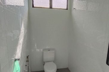 Rumah Banglo Tanah Besar Pasir Tumboh, Kota Bharu