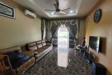 Rumah Banglo Mewah Kg Morak Tumpat Tepi Jalan Utama 