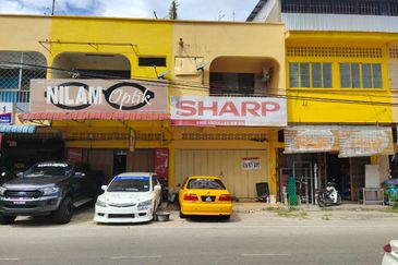 Rumah Kedai 2 Tingkat dalam Bandar Tumpat, Tumpat, Kelantan