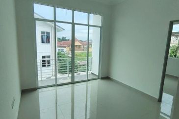 Rumah Semi-D Mewah 2 Tingkat di Tapang, Kota Bharu