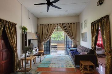 Rumah Banglo Fully Renovated & Extended di Kg Panji Dekat Peladang Panji