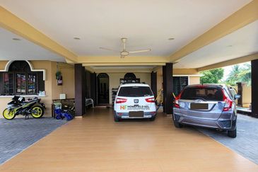 Rumah Banglo Fully Renovated & Extended di Kg Panji Dekat Peladang Panji