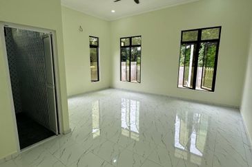 Rumah Banglo Mewah Siap untuk didiami Pasir Tumboh Dekat Masjid Al Qasimi