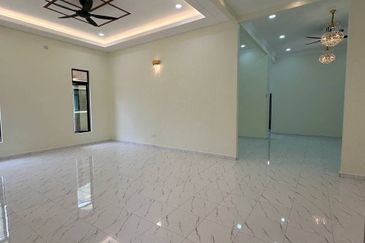 Rumah Banglo Mewah Siap untuk didiami Pasir Tumboh Dekat Masjid Al Qasimi