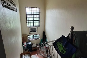 [Tanah Luas 17,820 kps] Rumah Banglo Besar 2 Tingkat Tanah Luas Kg Seribong dekat SK Seribong