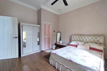 [Tanah Besar 14,400 kps] Banglo Mewah 2 Tingkat di Kubang Kerian dekat Istana Negeri Kubang Kerian