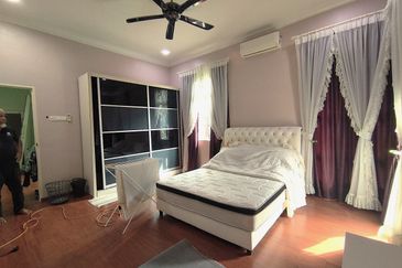 [Tanah Besar 14,400 kps] Banglo Mewah 2 Tingkat di Kubang Kerian dekat Istana Negeri Kubang Kerian