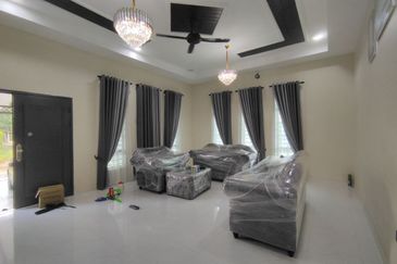 [Dekat Masjid & Tanah Luas 13,810 kps] Rumah Banglo Besar & Mewah Bunut Sarang Burung, Wakaf Bharu