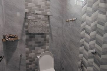 [Dekat Masjid & Tanah Luas 13,810 kps] Rumah Banglo Besar & Mewah Bunut Sarang Burung, Wakaf Bharu