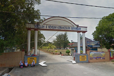 [Dekat Masjid & Tanah Luas 13,810 kps] Rumah Banglo Besar & Mewah Bunut Sarang Burung, Wakaf Bharu