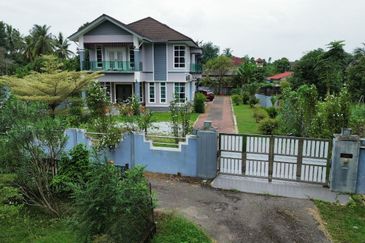 [Tanah Besar 14,400 kps] Banglo Mewah 2 Tingkat di Kubang Kerian dekat Istana Negeri Kubang Kerian