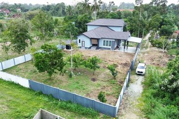 [Dekat Masjid & Tanah Luas 13,810 kps] Rumah Banglo Besar & Mewah Bunut Sarang Burung, Wakaf Bharu
