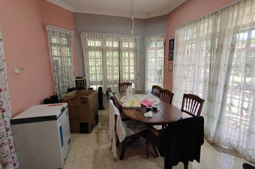 Rumah Banglo, Tepi Sungai, Taman Jaya Setia, PCB, Kota Bharu