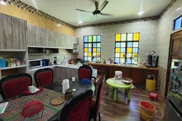 Rumah Banglo, Tepi Sungai, Taman Jaya Setia, PCB, Kota Bharu