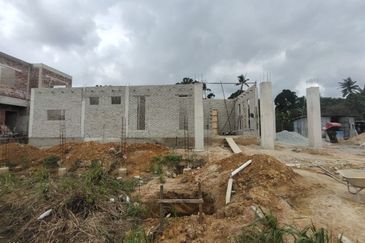 Rumah Banglo setingkat Kg Derdap Limbat Pasir Tumboh, Kota Bharu