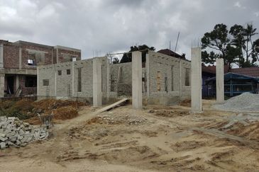 Rumah Banglo setingkat Kg Derdap Limbat Pasir Tumboh, Kota Bharu