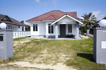 Rumah Banglo Comel Kampung Takang, Kota Bharu