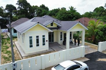 [Sangat Cantik] Rumah Banglo Baru Kg Machang Limbat Pasir Tumboh