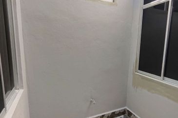 Tawaran istimewa Rumah teres setingkat tepi jalan utama dekat SMK Kandis Bachok