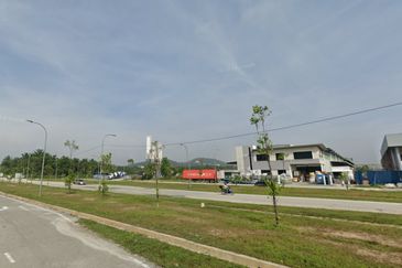 Puncak Alam