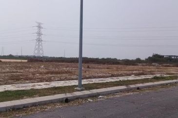 DO approved 11.7 Acres Land @ Bangi