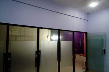 1st floor Shop office at Mutiara Damansara for Rent