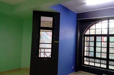 1st floor Shop office at Mutiara Damansara for Rent