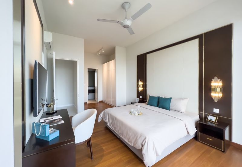 Pavilion Embassy Residence