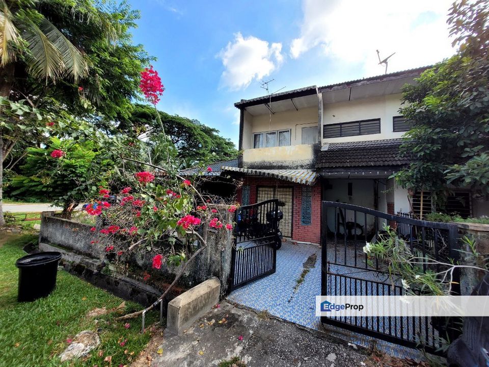 Double Storey Taman Selasih Batu Caves for Sale RM800,000 By AHMAD