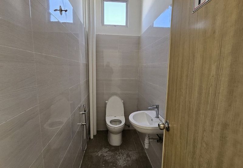 Triple Storey Detached Factory at Bandar Puncak Alam