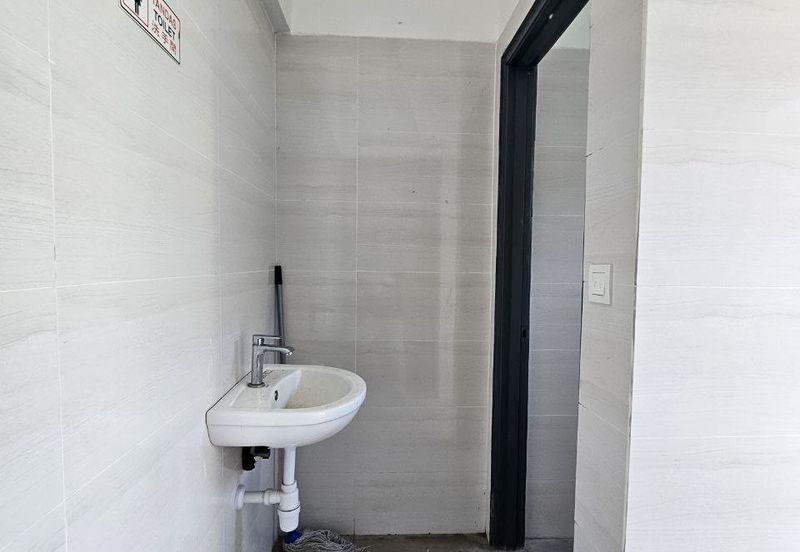 Triple Storey Detached Factory at Bandar Puncak Alam