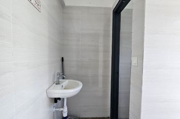 Triple Storey Detached Factory at Bandar Puncak Alam