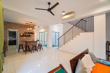 Parkfield Residences, Tropicana Heights