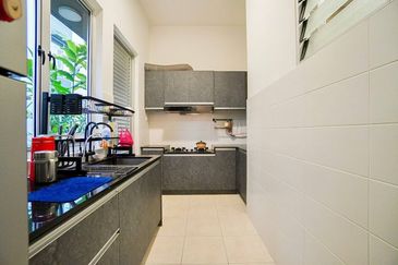 Parkfield Residences, Tropicana Heights