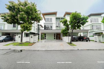 Parkfield Residences, Tropicana Heights
