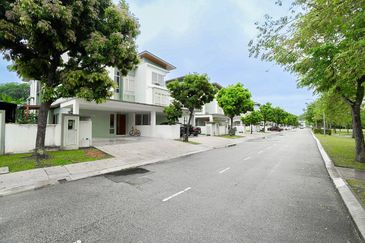 Parkfield Residences, Tropicana Heights
