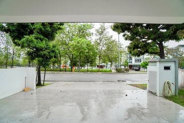 Parkfield Residences, Tropicana Heights